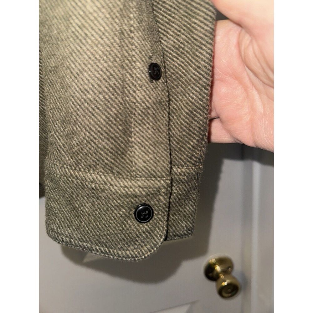 Faherty Olive Herringbone Casual Button-Down Shirt - image 4